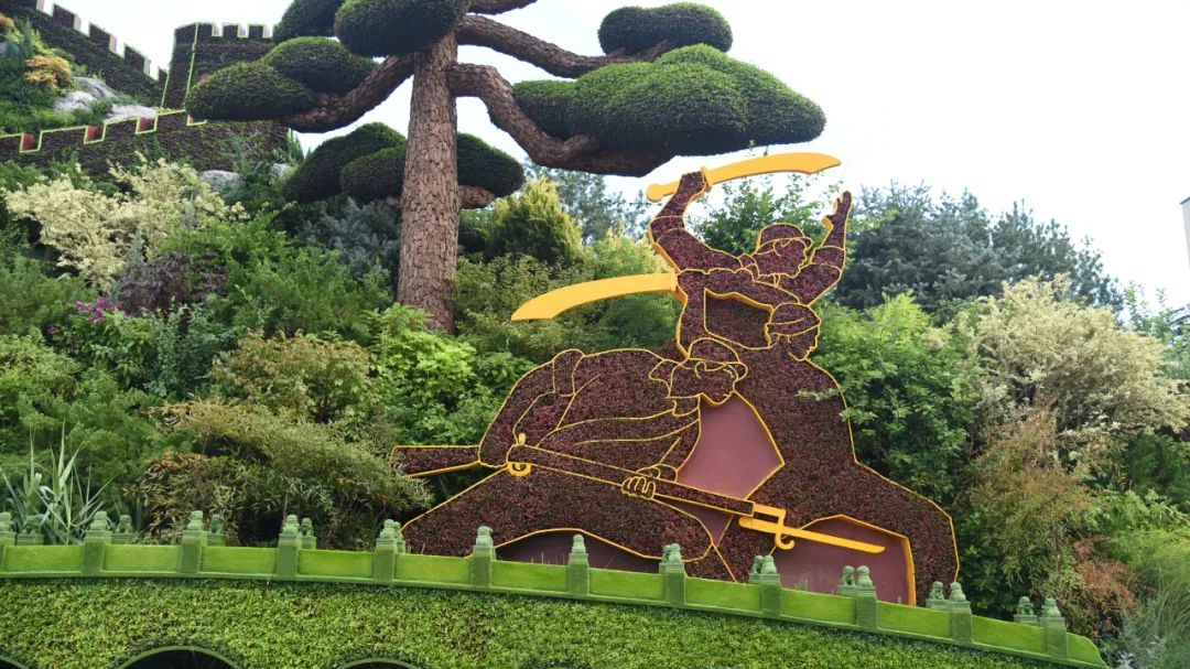 卢沟桥小狮子惊艳亮相长安街沿线主题花坛