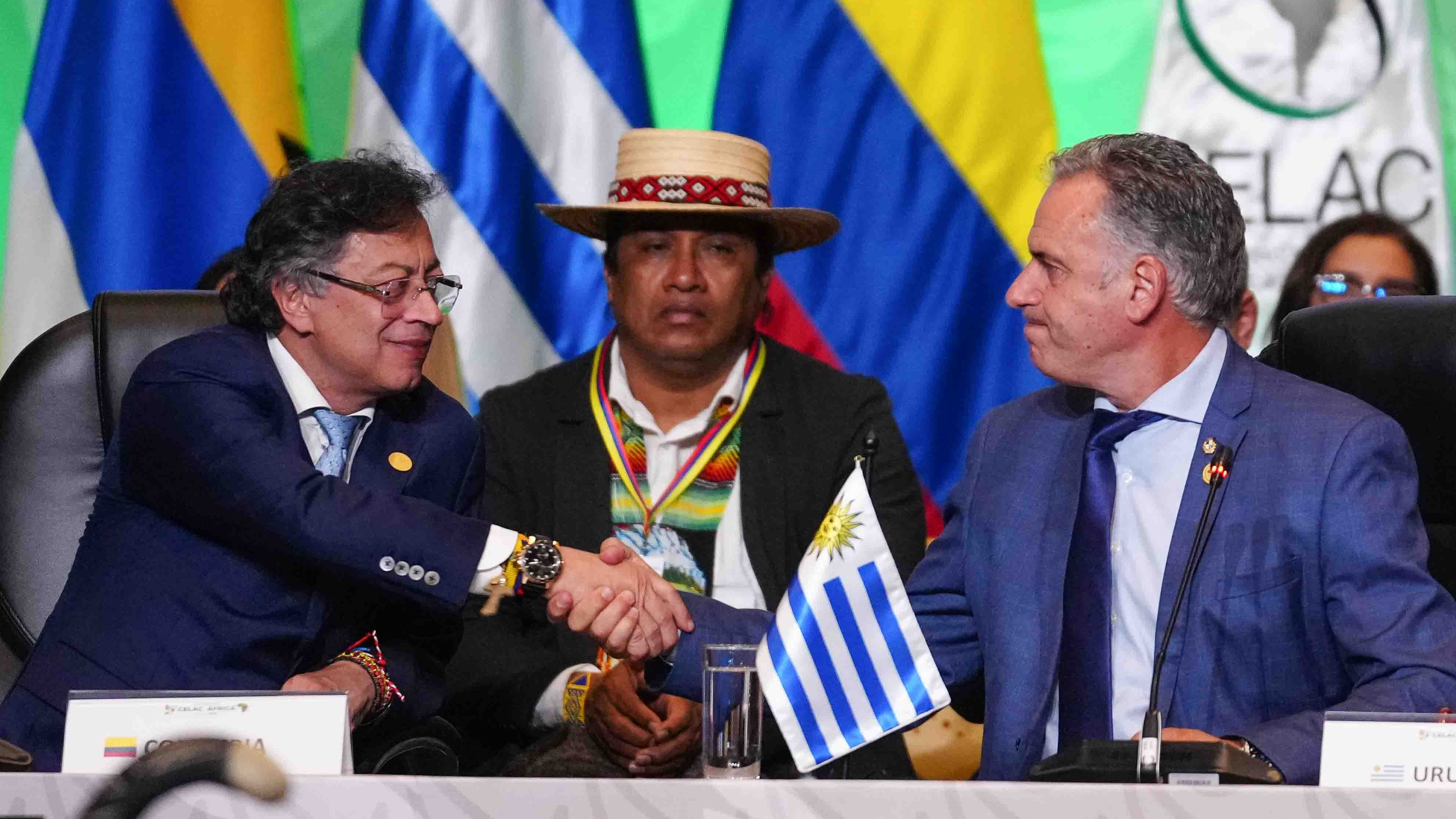 哥伦比亚总统：美国若一意孤行将激起拉美国家“反抗”