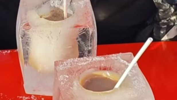 天然大冰杯配上无限续咖啡 这才是真正的“冰”咖啡！