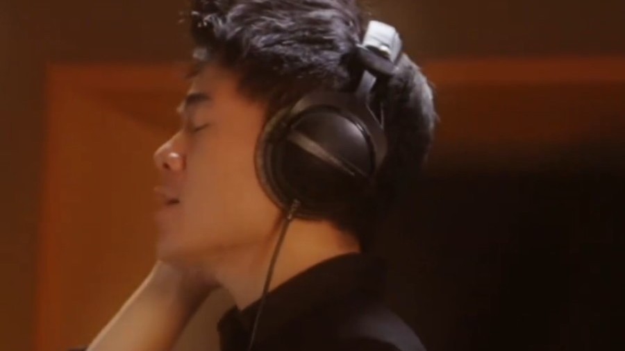 董宇辉官宣其第二首个人单曲《斑驳》于今日正式上线 董宇辉官宣其第二首个人单曲《斑驳》于今日正式上线