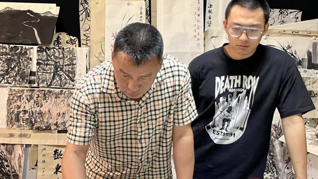 发现真善美丨公益“父子兵”，扬己所长传艺术之美