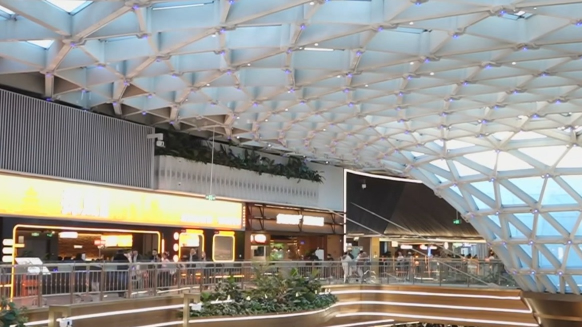 湾里鱼灯闪耀 点燃新年消费热度 湾里鱼灯闪耀 点燃新年消费热度