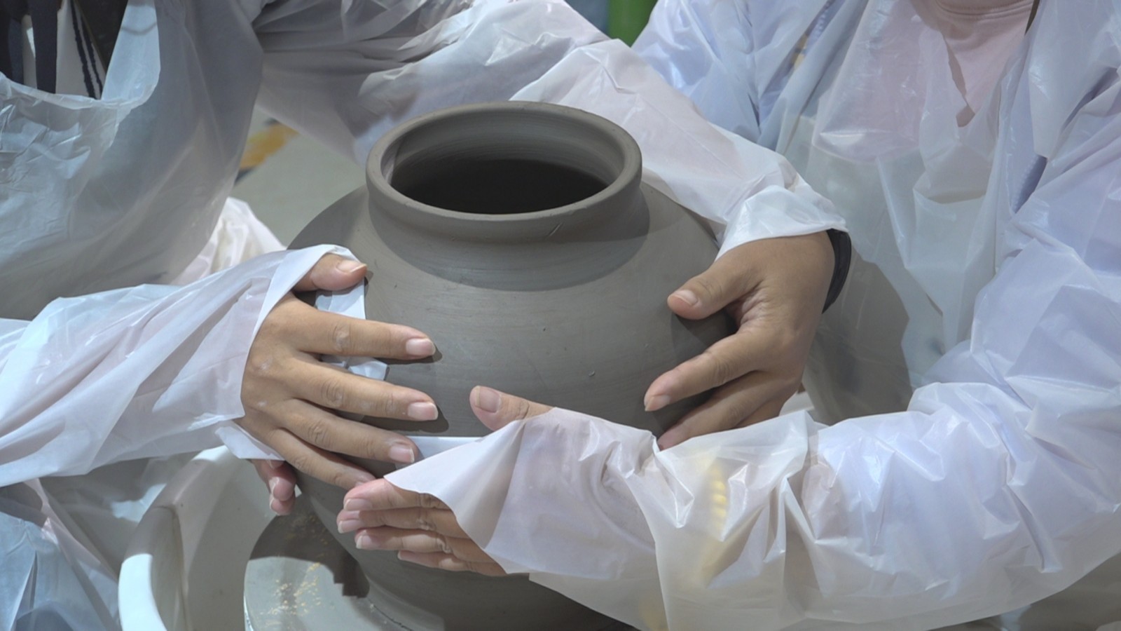 “重塑她新生”陶瓷艺术疗愈 以美润心活动举行