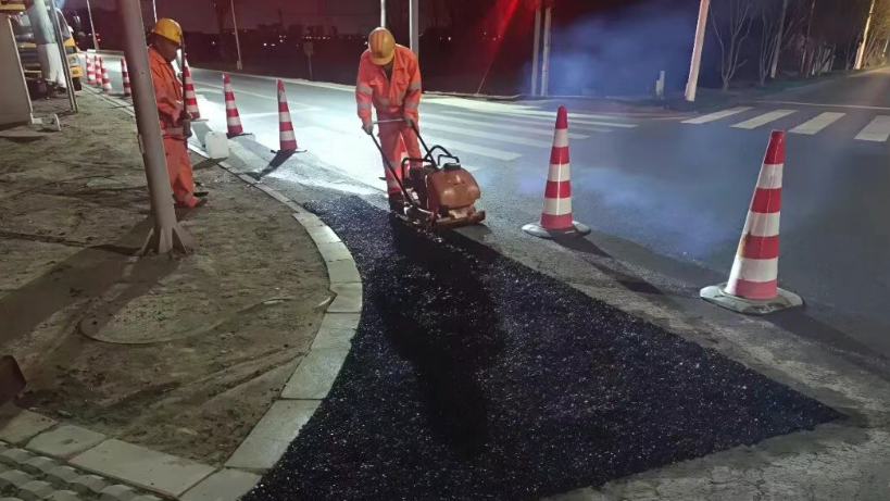 护航“通北”马拉松,通州公路分局精修“最美赛道” 护航“通北”马拉松,通州公路分局精修“最美赛道”