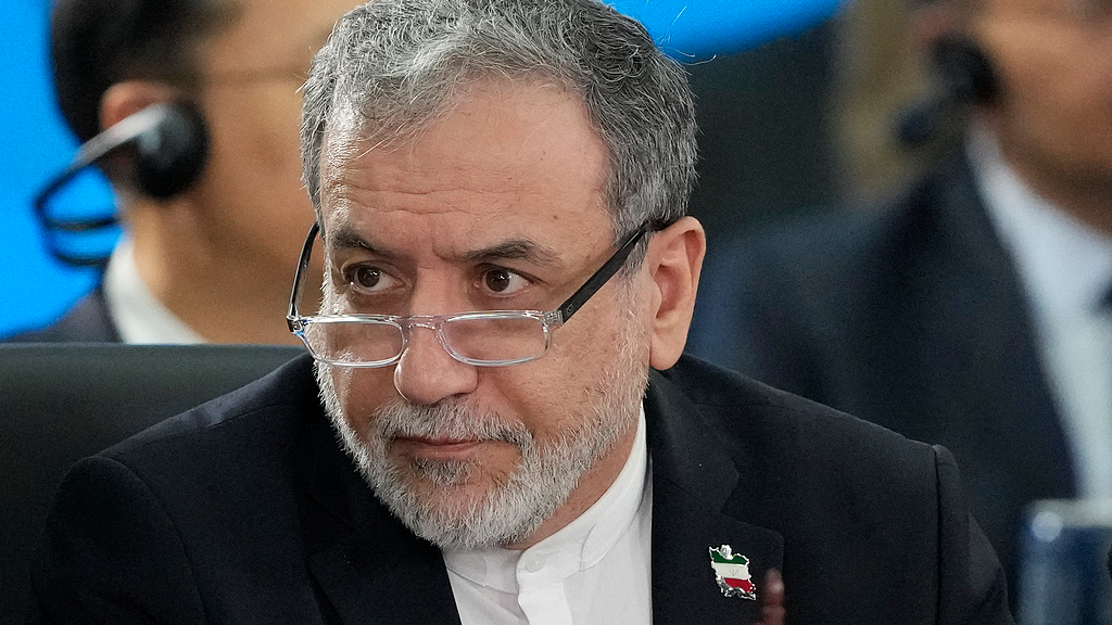 伊朗外长:反对任何外国干涉 伊朗外长:反对任何外国干涉