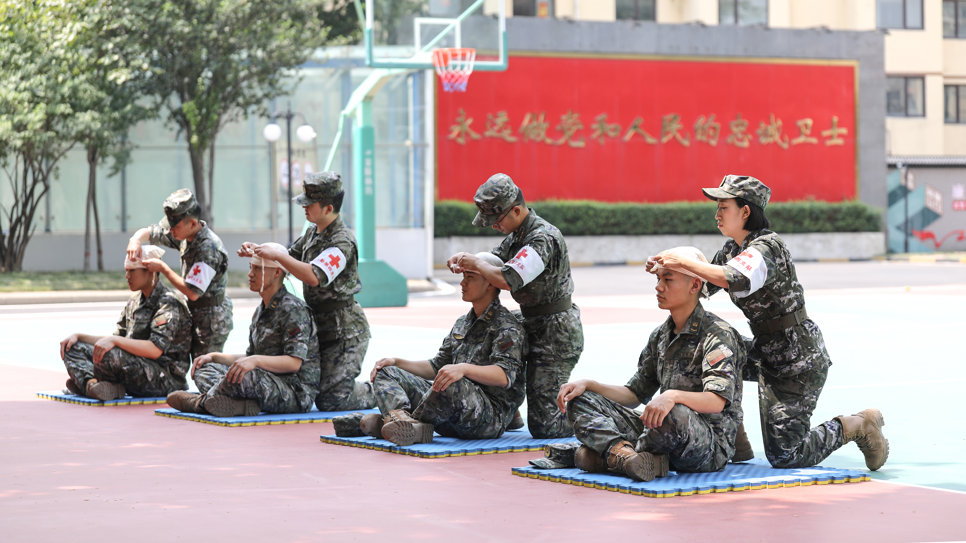 武警天津总队执勤四支队开展卫勤官兵一线救治能力专项训练