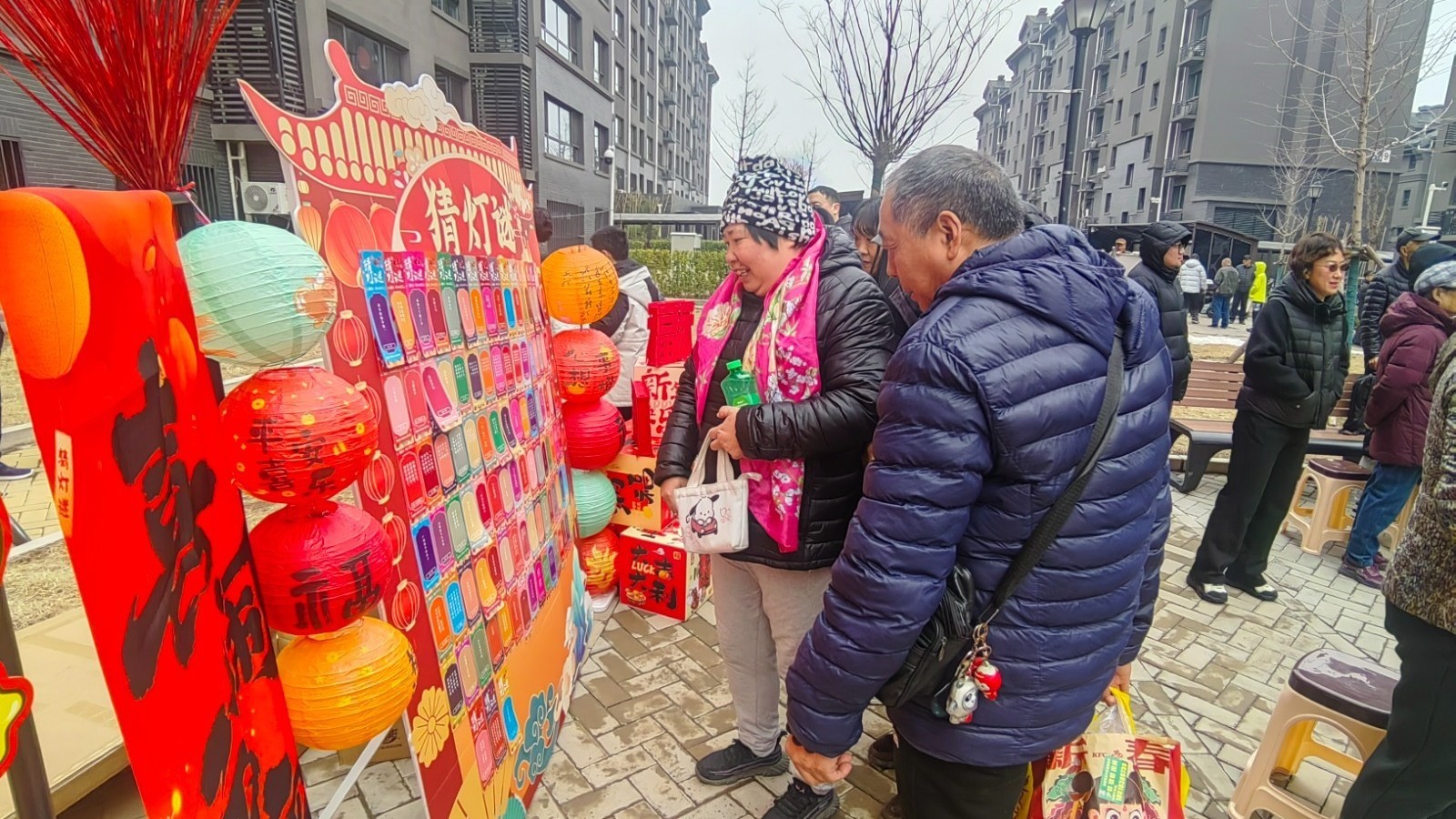 从“搬进来”到“融进去 城南回迁社区里的团圆味儿格外浓