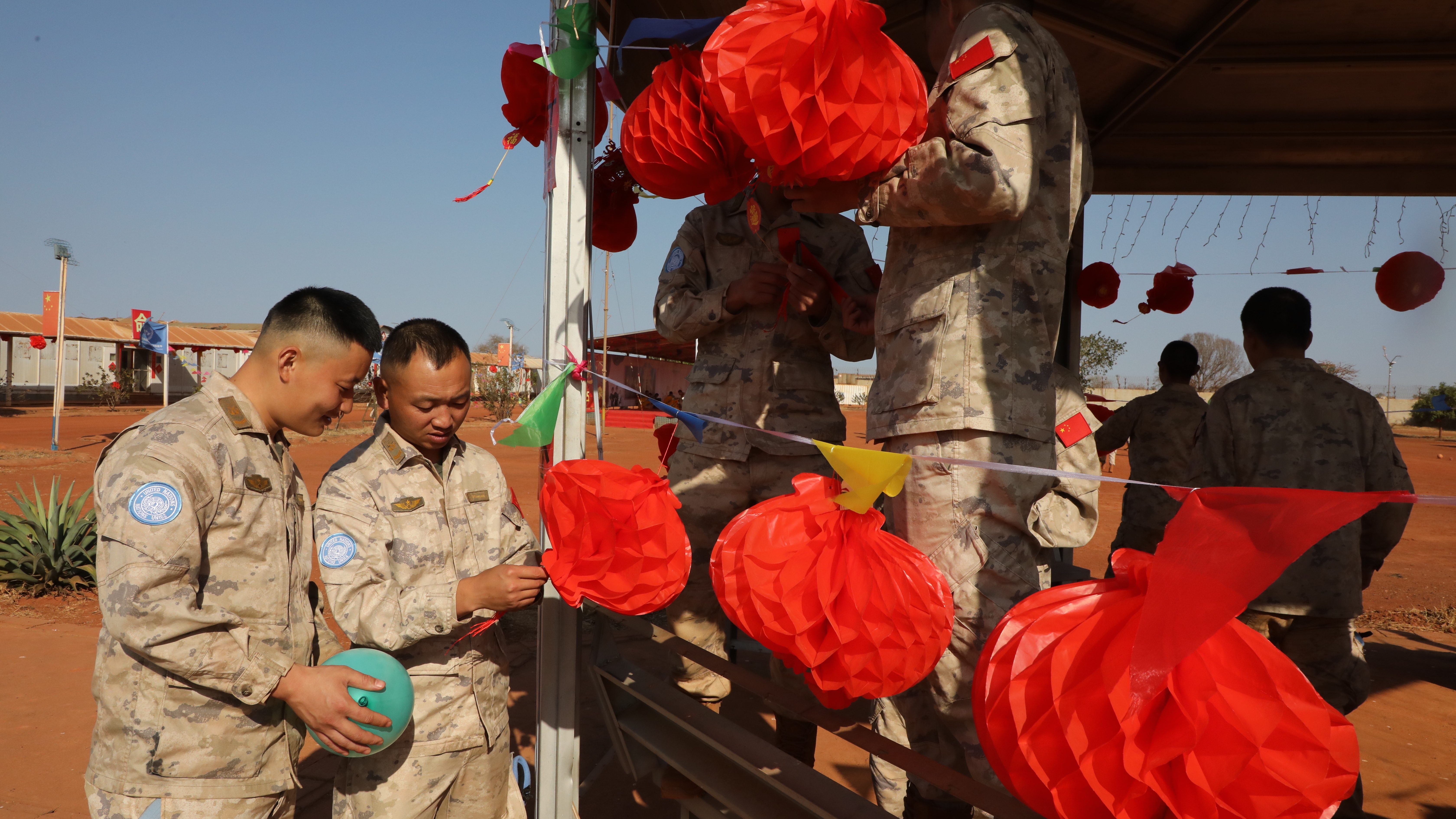 海外春节,维和官兵的“游园会” 海外春节,维和官兵的“游园会”