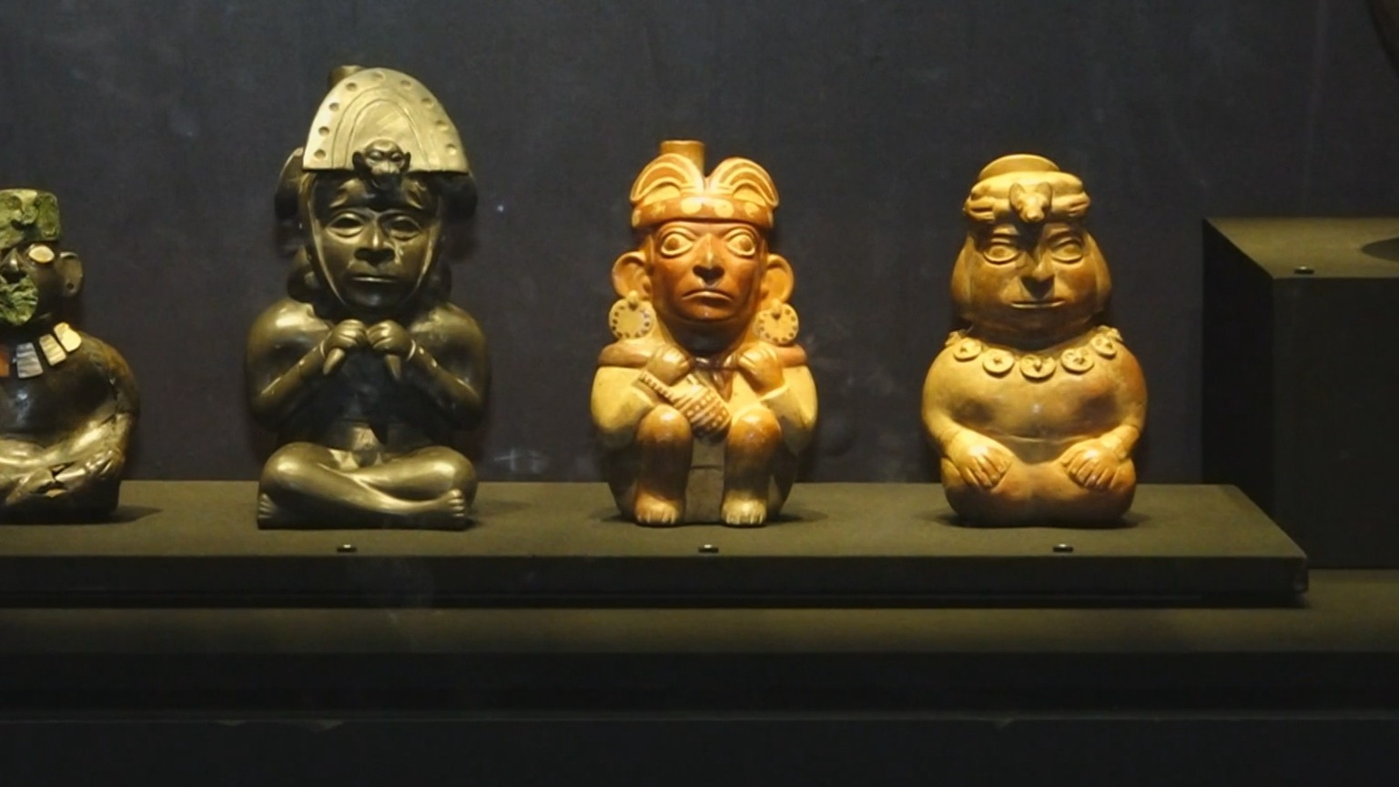 “玛雅与安第斯古代文明大展” 全面展示秘鲁西潘王陵遗址考古成果 “玛雅与安第斯古代文明大展” 全面展示秘鲁西潘王陵遗址考古成果