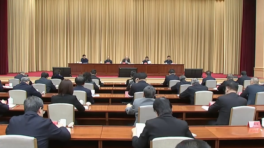 本市召开全市领导干部会议 传达学习全国两会精神 尹力讲话