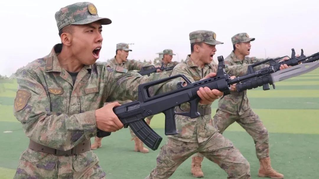 一家人,四代从军,只为山河无恙...... 一家人,四代从军,只为山河无恙......