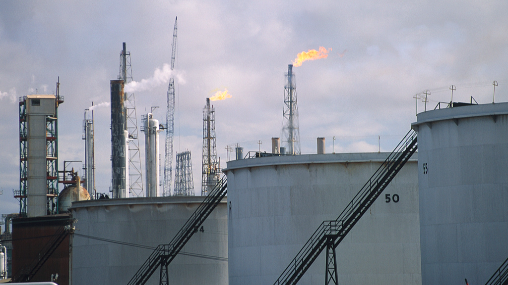 中东局势持续紧张 多家能源企业停减产