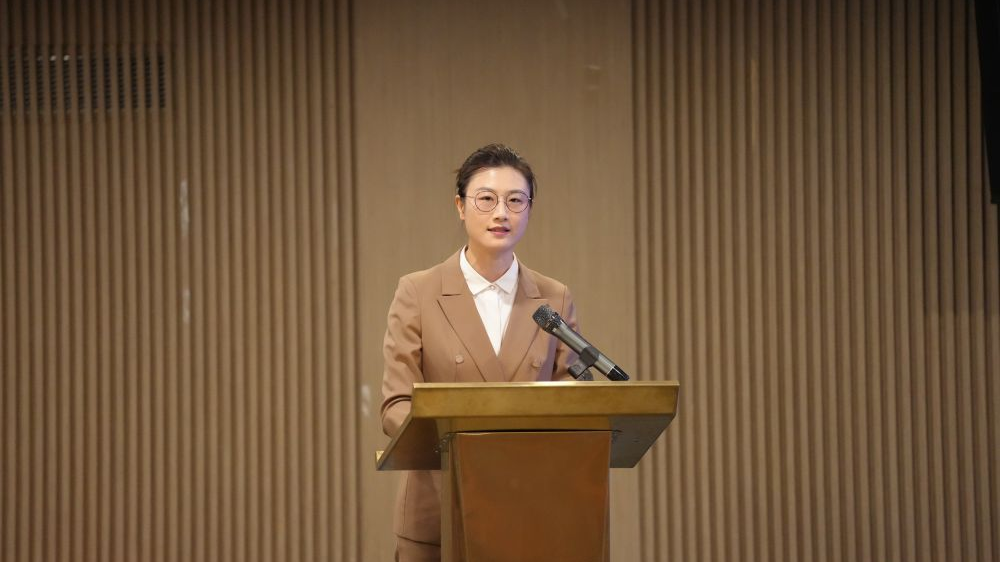 丁宁当选北京市乒协会长 张怡宁当选理事 丁宁当选北京市乒协会长 张怡宁当选理事