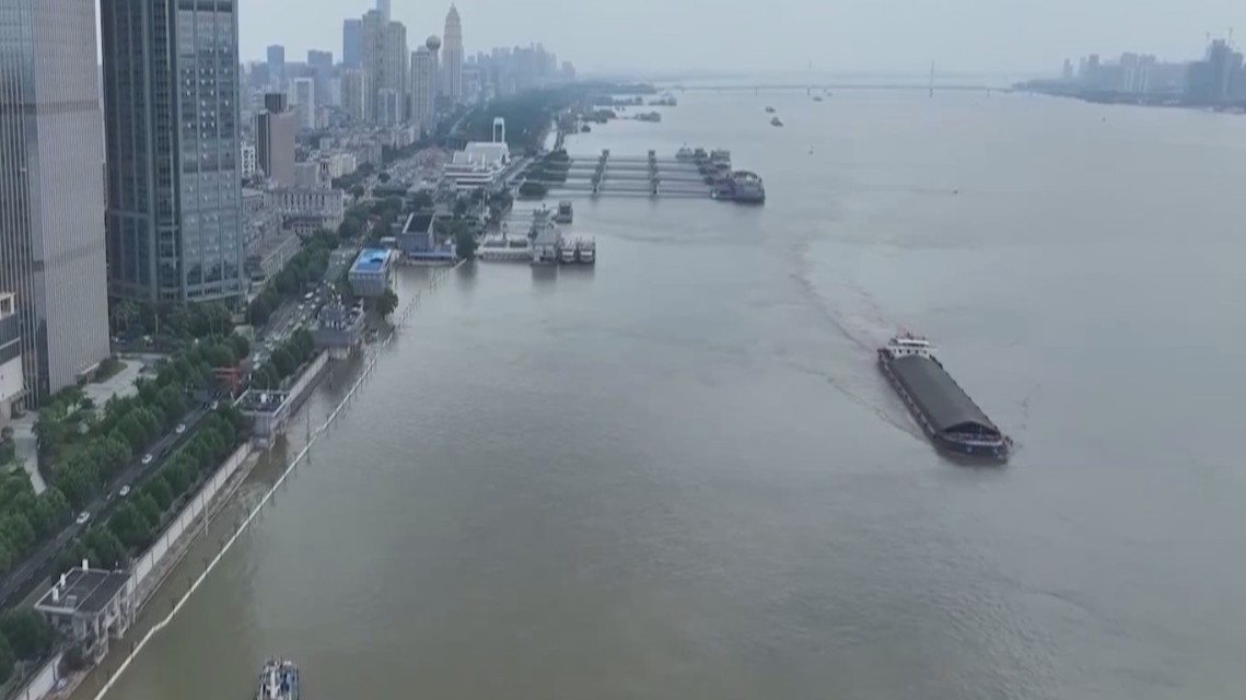 长江中下游干流洞庭湖入江口以下河段发生全线超警洪水
