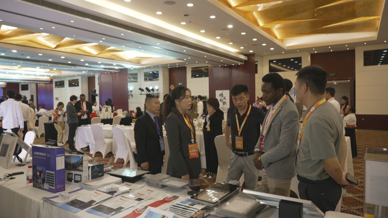 第三届国际公共采购大会携手国际机构 共筑企业国际发展新通道 第三届国际公共采购大会携手国际机构 共筑企业国际发展新通道