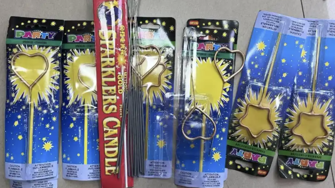 遵守安检规定,莫让冷烟花 “惹祸” 遵守安检规定,莫让冷烟花 “惹祸”