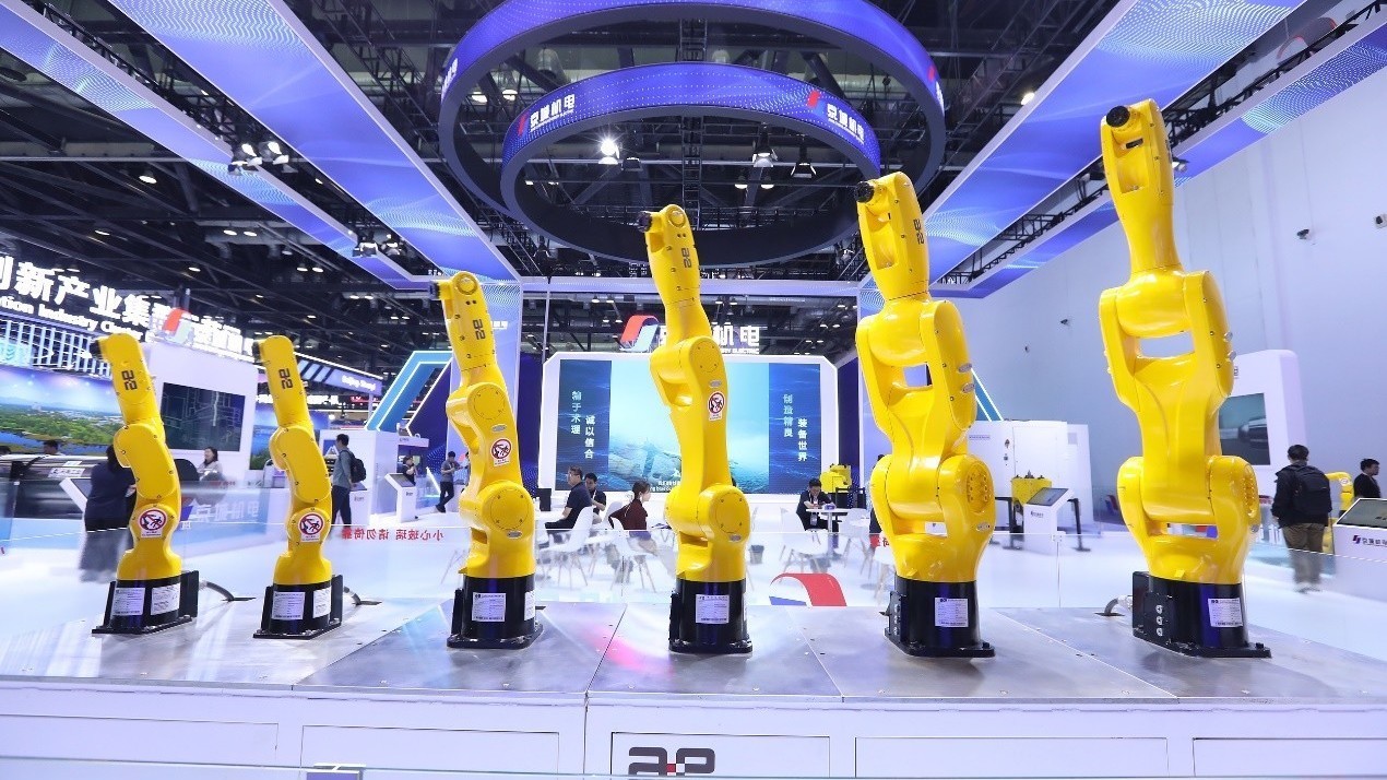 前5个月工业机器人出口同比增55.4%，产业链公司加大“出海”力度