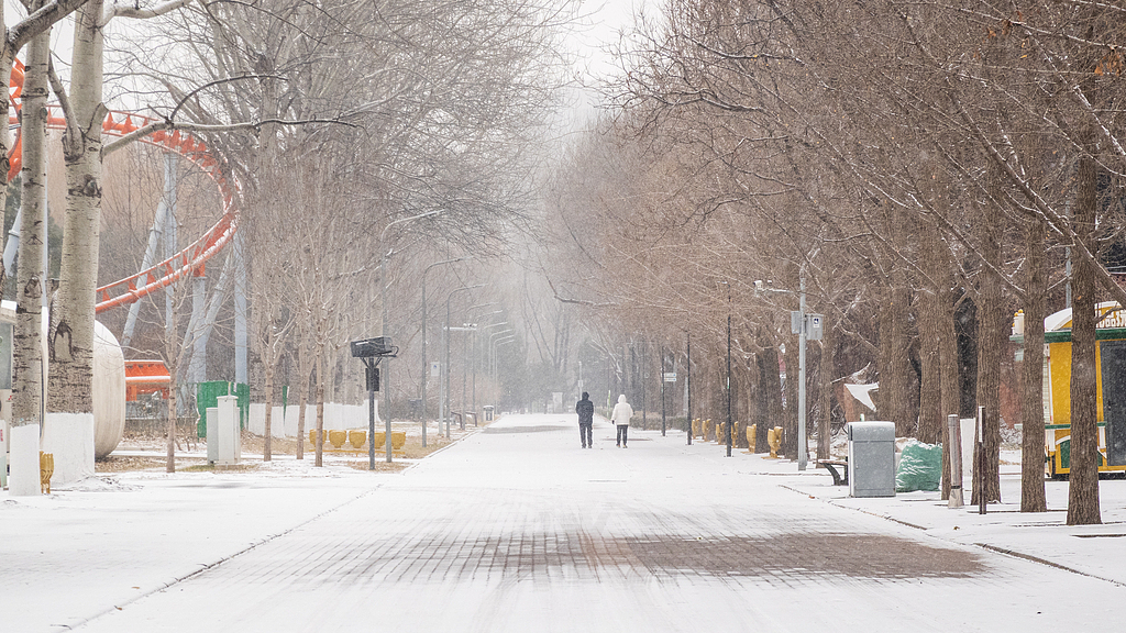 周末迎明显降雪,路面或结冰!北京交警发布出行提示—— 周末迎明显降雪,路面或结冰!北京交警发布出行提示——