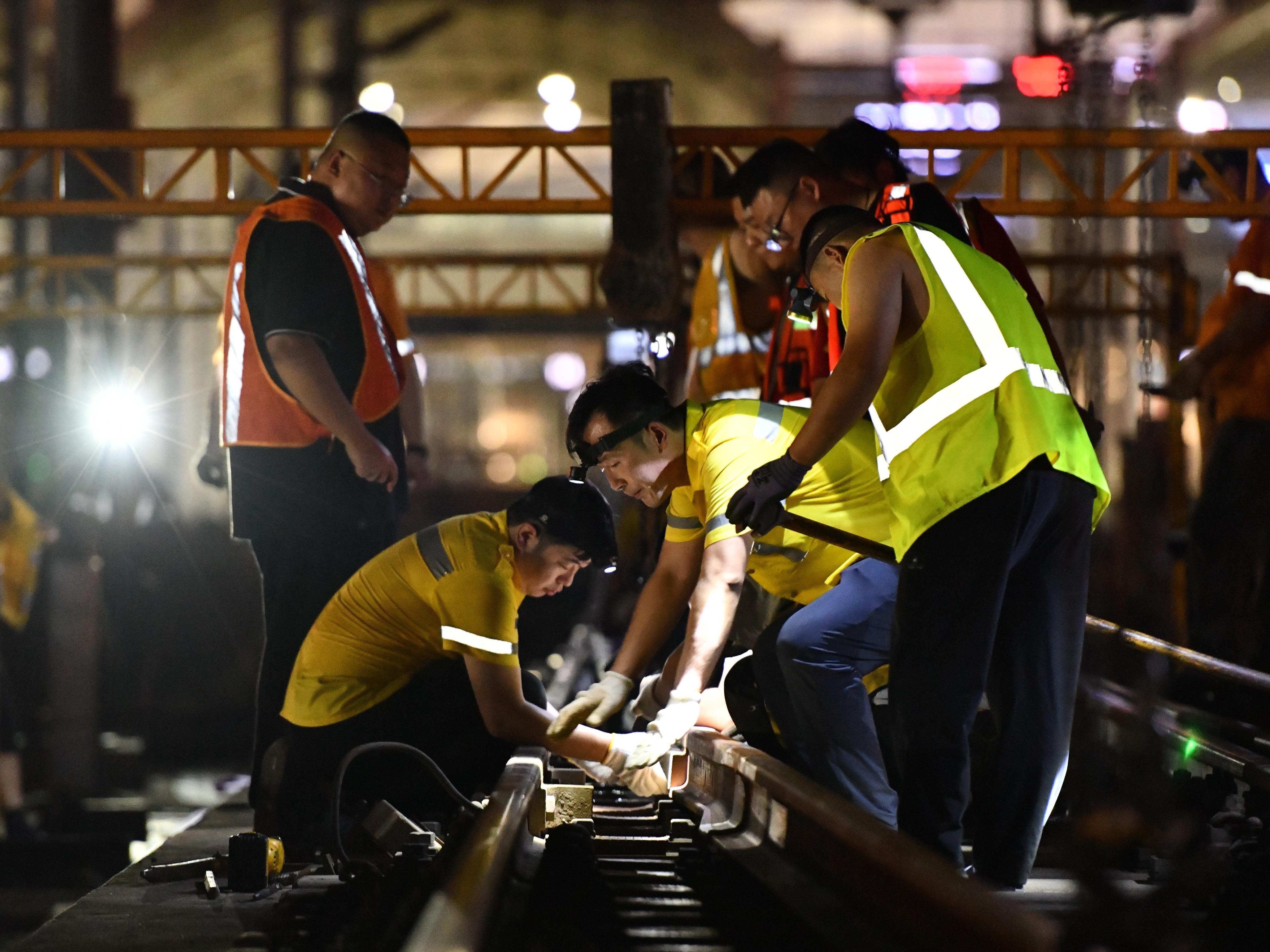 铁路轨道也会“中暑”?看他们的“避暑凉方” 铁路轨道也会“中暑”?看他们的“避暑凉方”