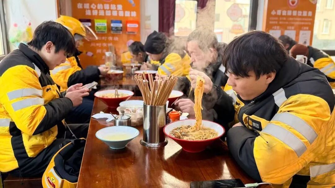 一餐热饭一份关怀，顺义“小哥食驿”成外卖骑手暖心港湾