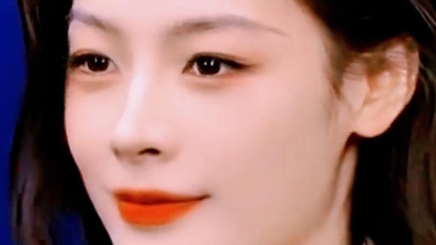 陈丽君现身上海品牌活动,淡粉色西装搭配同色系高开衩长裙 陈丽君现身上海品牌活动,淡粉色西装搭配同色系高开衩长裙