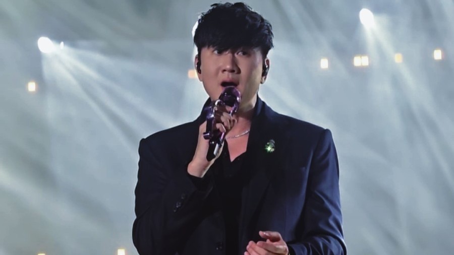 北京国际电影节「着迷」电影时尚之夜 林俊杰《裹着心的光》舞台直拍