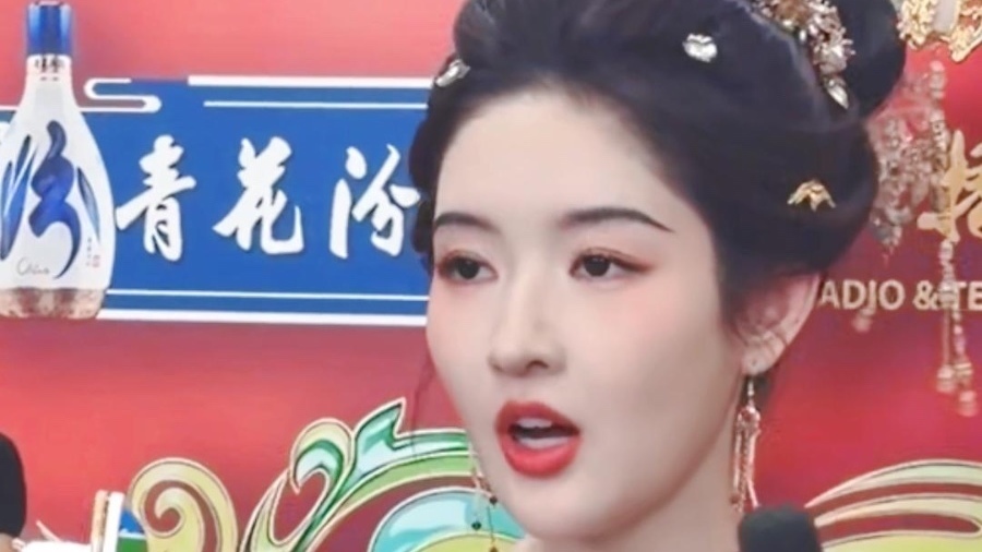 北京台春晚后台群访,王玉雯温柔回望2025 北京台春晚后台群访,王玉雯温柔回望2025