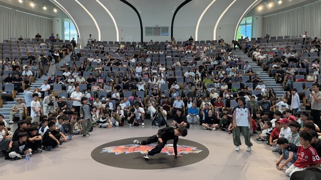 200余名青少年齐聚怀柔科学城，全国街舞公开赛精彩举办