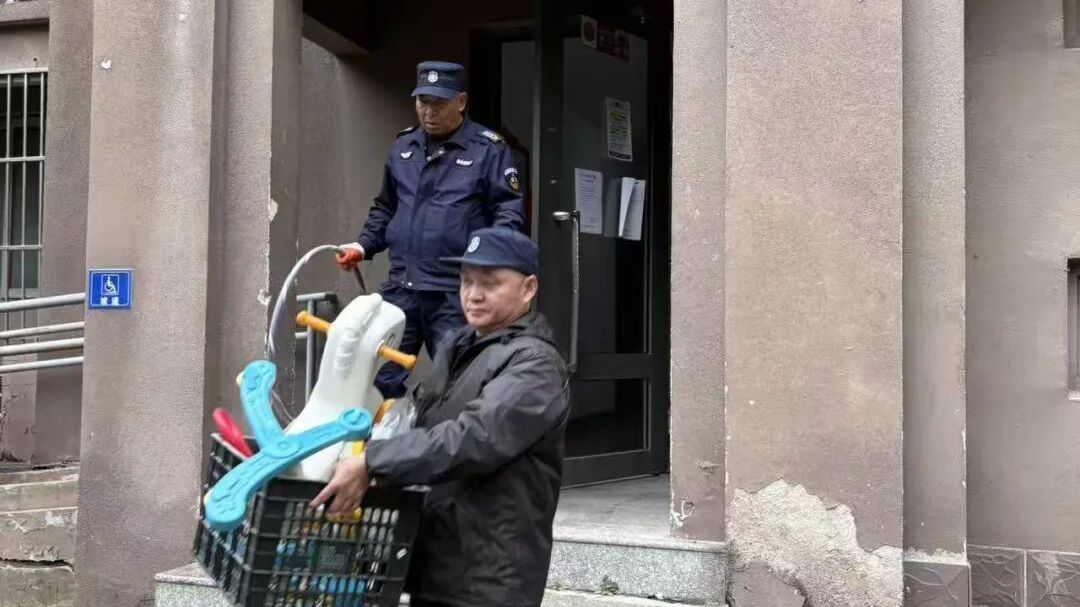 房山区:长阳镇开展秋冬季可燃物专项清理行动 房山区:长阳镇开展秋冬季可燃物专项清理行动