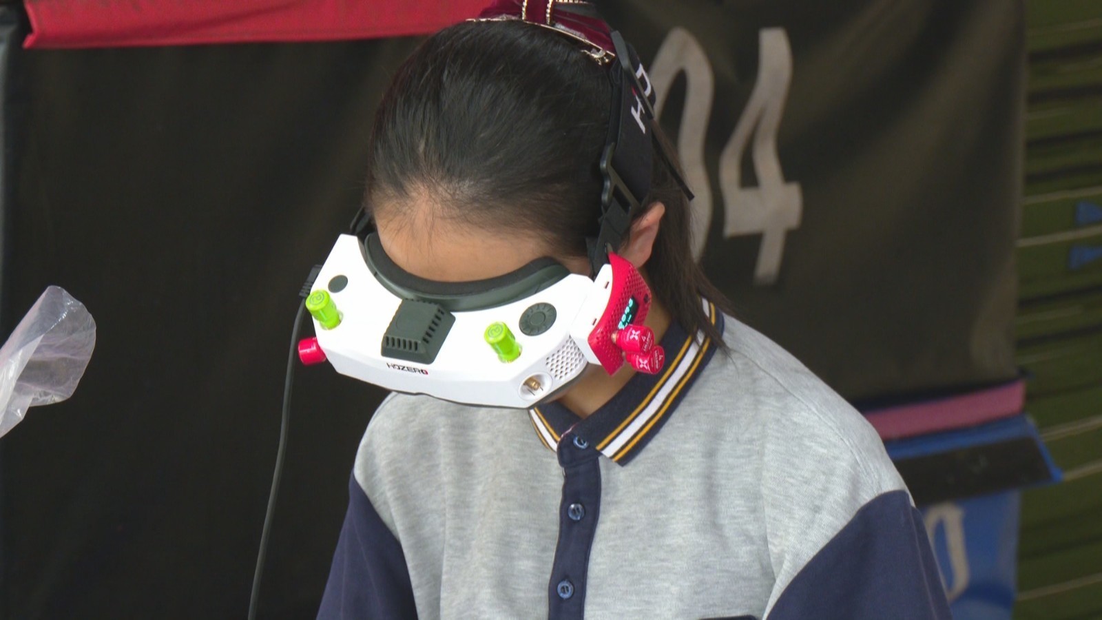 杭州初二女生玩穿越机获国家一级运动员 杭州初二女生玩穿越机获国家一级运动员