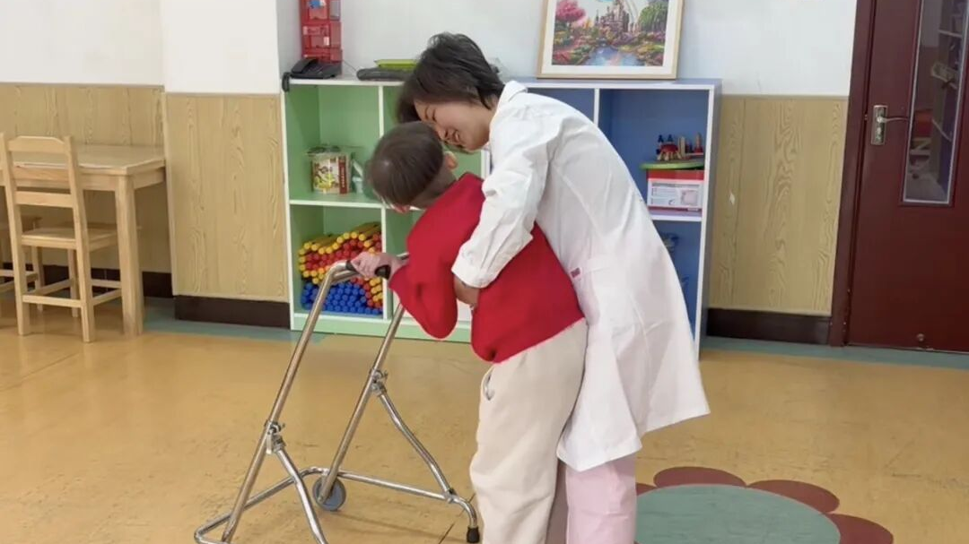 缪怡：守护25个孩子的团圆