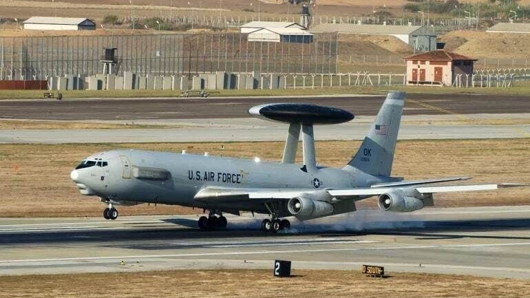 美军一架E-3预警机在沙特基地遭袭受损 美军一架E-3预警机在沙特基地遭袭受损