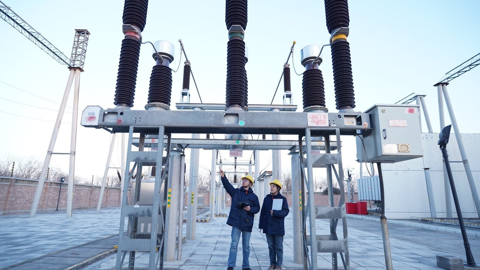 蛇年首场寒潮来袭 北京电网安全平稳运行