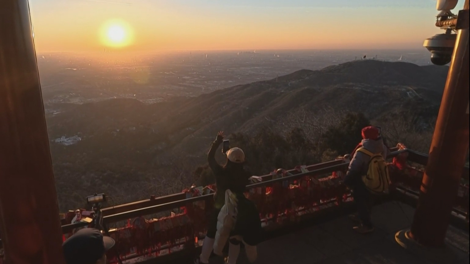 新春走基层|香炉峰班的深夜黎明 新春走基层|香炉峰班的深夜黎明
