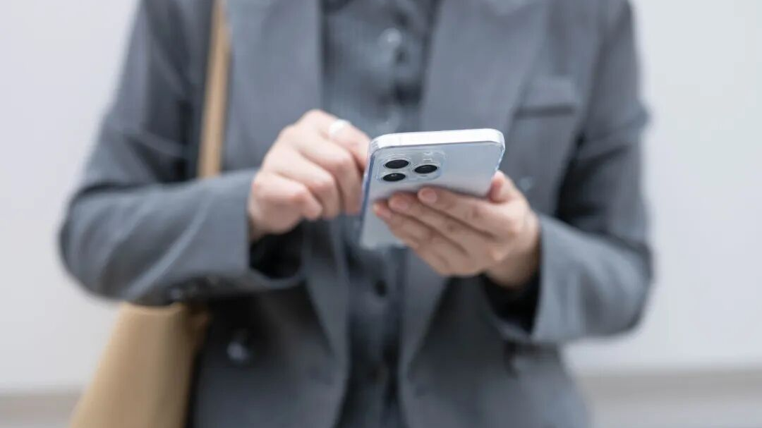 不是,为什么你们都想借钱给我? 不是,为什么你们都想借钱给我?