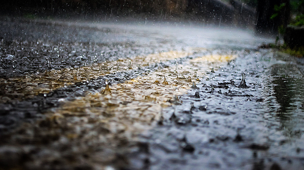 暴雨+强对流+高温天气预警，这些地方将有8级以上雷暴大风