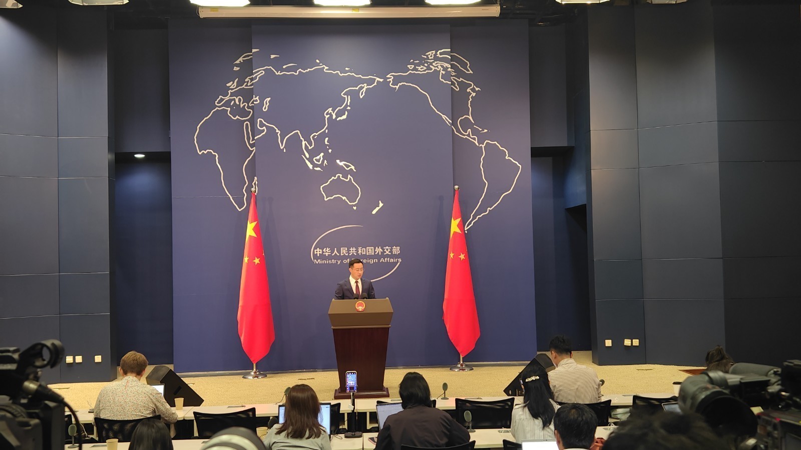 中东地区停火问题上面临不确定性 外交部回应