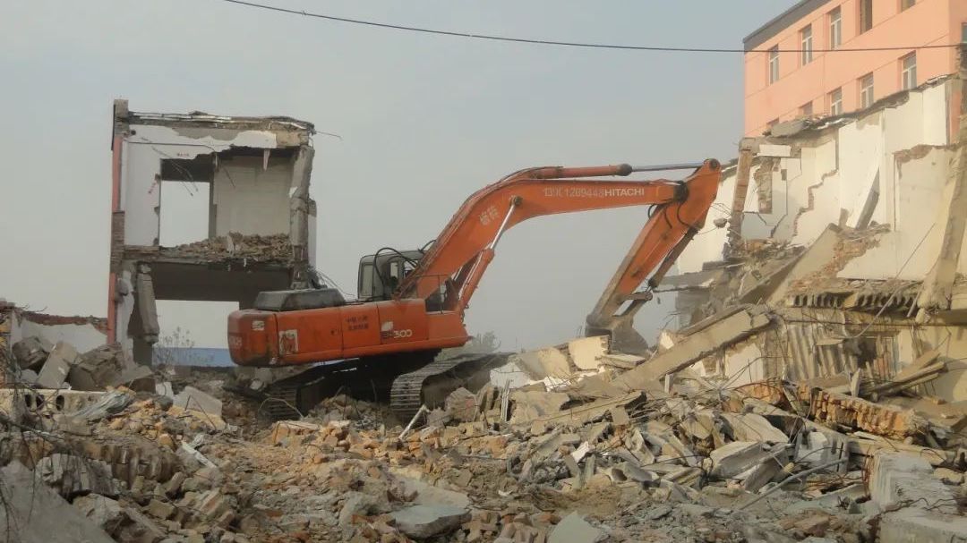 观彩·15载15事 | 首战,大捷!超200万平方米违建拆了 观彩·15载15事 | 首战,大捷!超200万平方米违建拆了