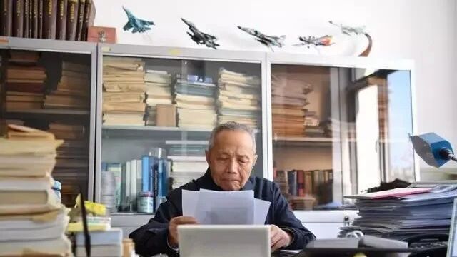 送别：新中国飞机设计大师顾诵芬
