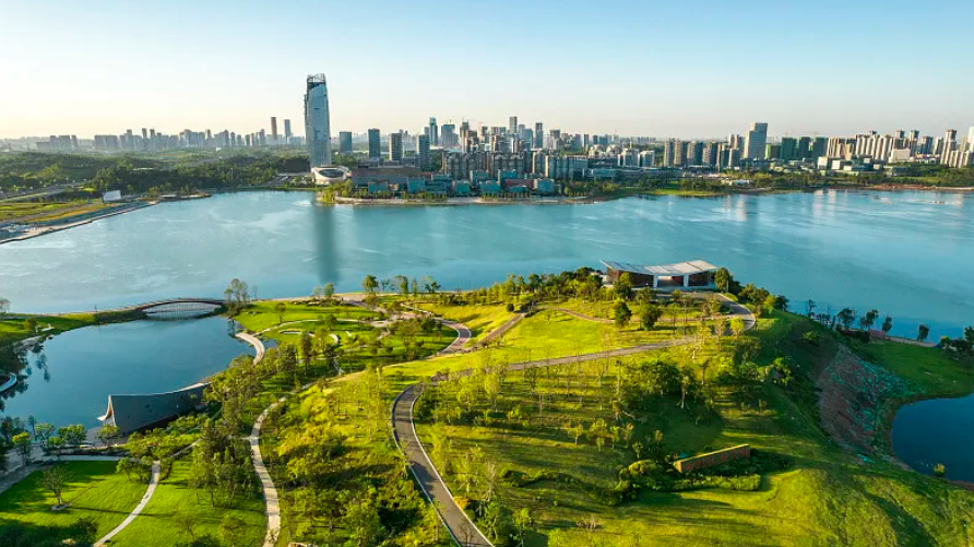 曾义:扎根人民、扎根生活,不变的是初心与坚守 曾义:扎根人民、扎根生活,不变的是初心与坚守