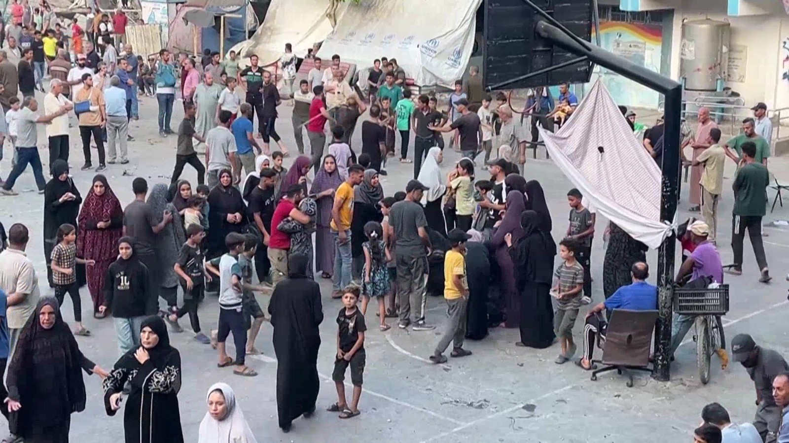 以军证实空袭加沙地带一所联合国学校