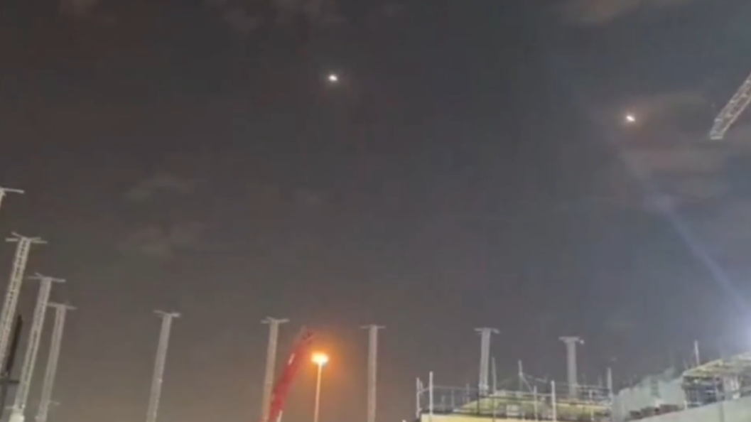 记者直击 | 沙特首都遭弹道导弹袭击 多次传出巨大爆炸声