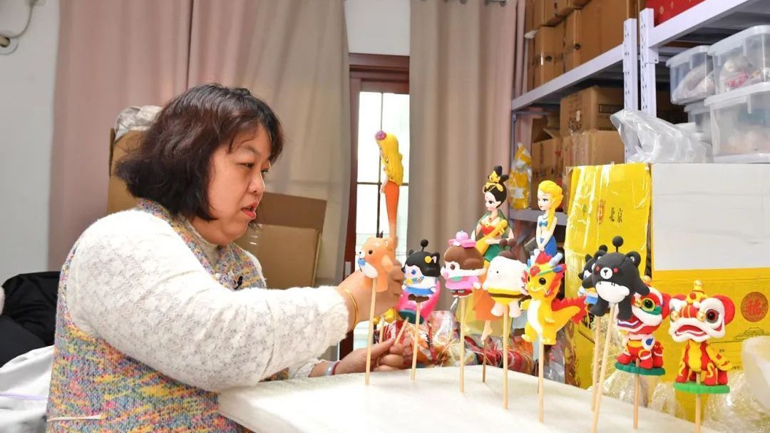 房山面塑非遗传承 先这样,再那样,你将得到一条“蛇” 房山面塑非遗传承 先这样,再那样,你将得到一条“蛇”