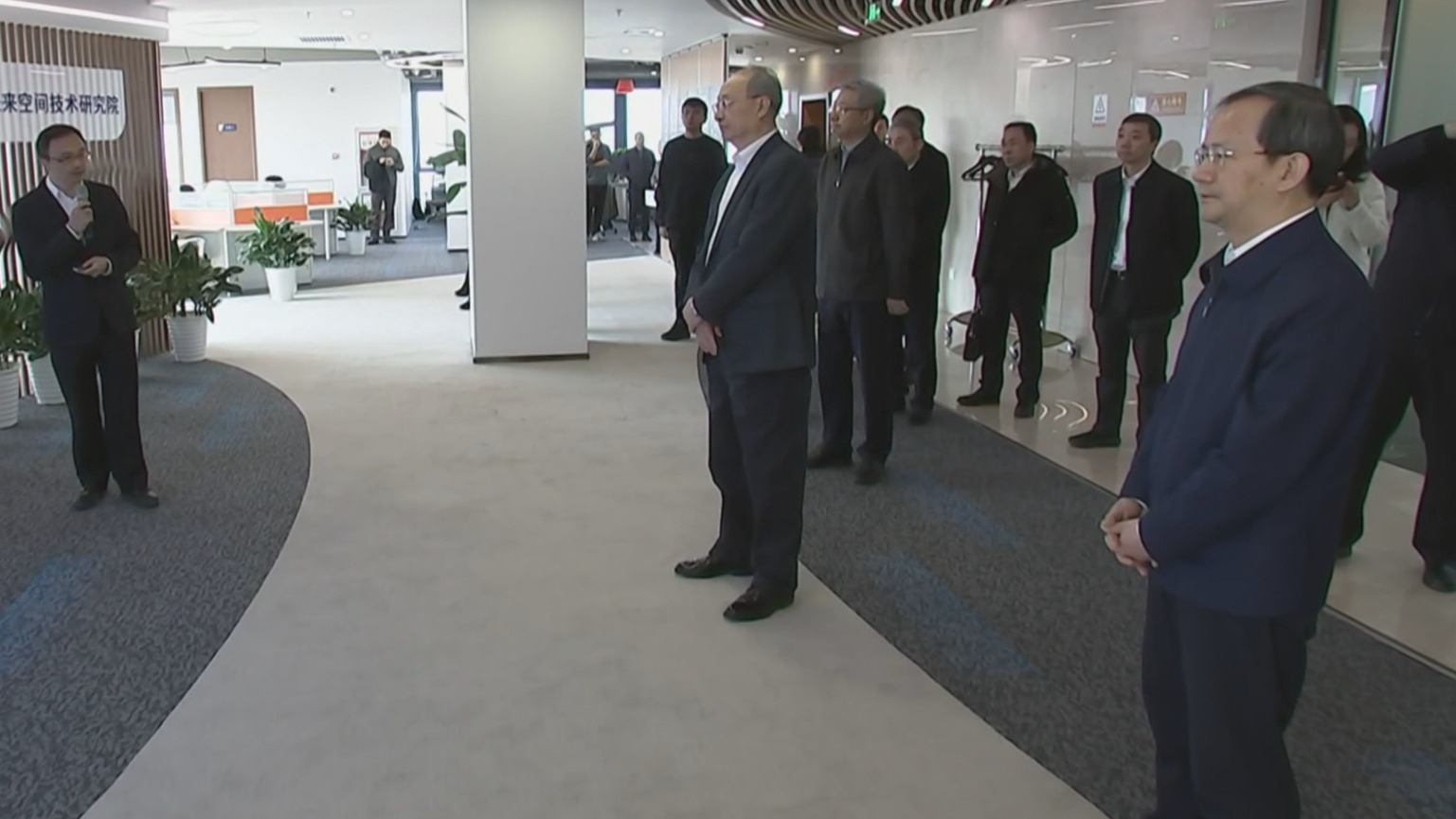 尹力到海淀区调研时强调 努力打造自主创新策源地和新兴产业集聚地 尹力到海淀区调研时强调 努力打造自主创新策源地和新兴产业集聚地