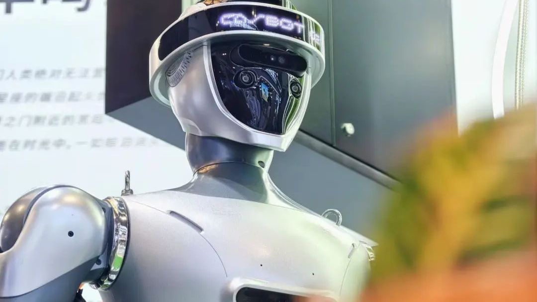 我在海淀造机器人①｜“灵宝”破局