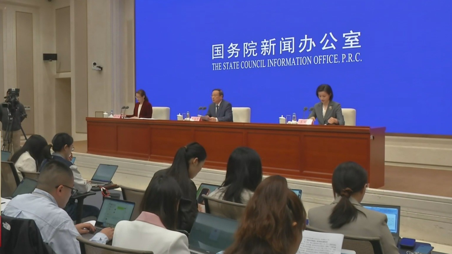 国家统计局：前三季度经济增量达到5.7万亿元 为过去五年同期最大增量