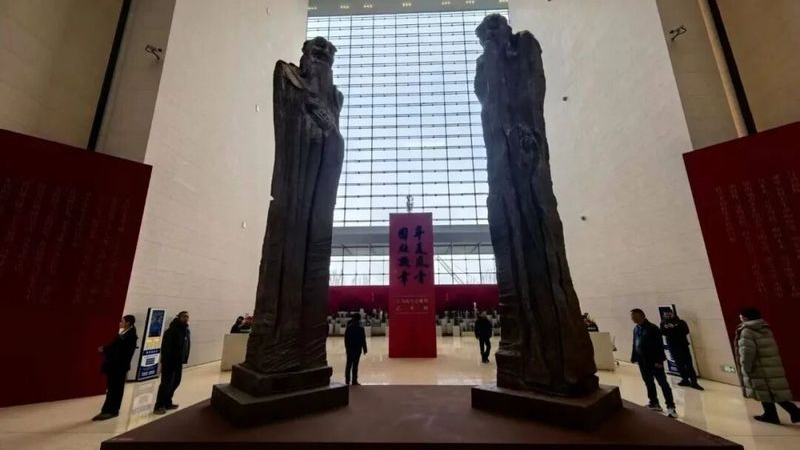 为时代造像 以丹心铸魂——吴为山写意雕塑艺术展速写 为时代造像 以丹心铸魂——吴为山写意雕塑艺术展速写