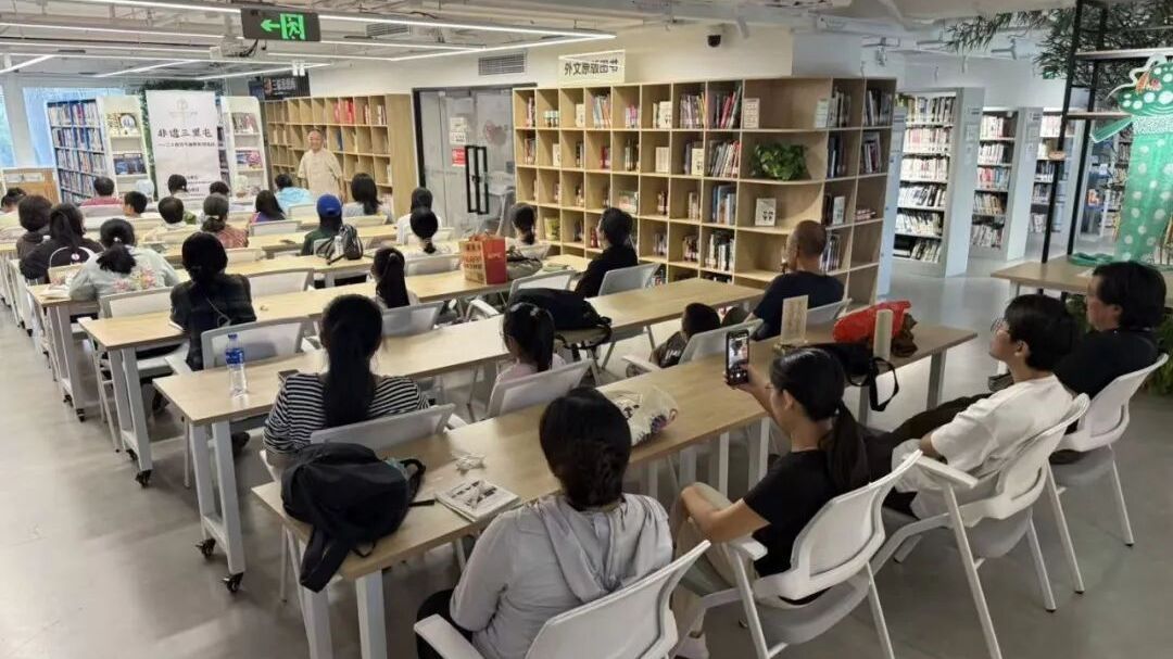 灯耀秋分 匠启中秋｜非遗北京灯彩手作雅集在三里屯街道图书馆圆满举办