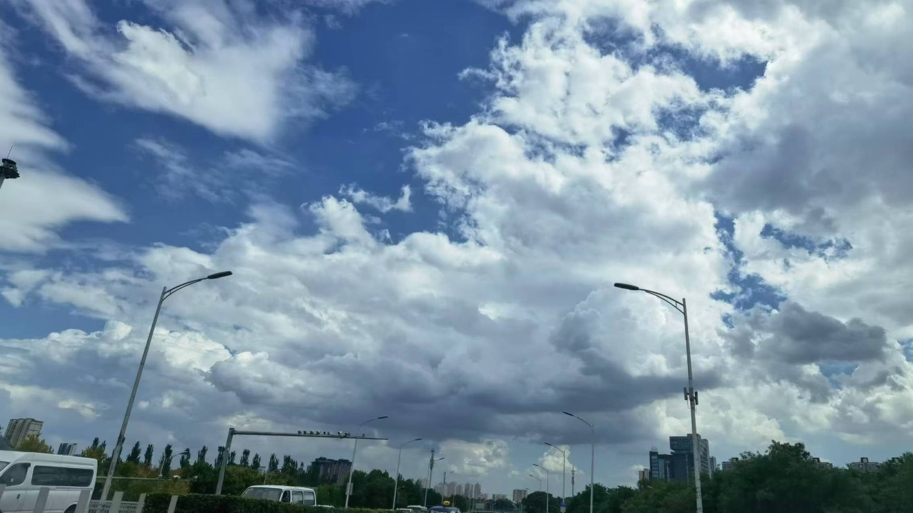 今日“冷涡蓝”绝美霸屏天空,明起雨水再来! 今日“冷涡蓝”绝美霸屏天空,明起雨水再来!