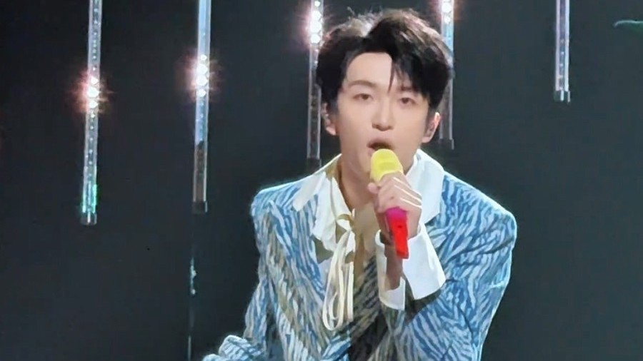 黄子弘凡亮相江苏元宵晚会倾情献唱《日出舞台》 黄子弘凡亮相江苏元宵晚会倾情献唱《日出舞台》